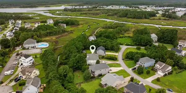 711 Captains Point
