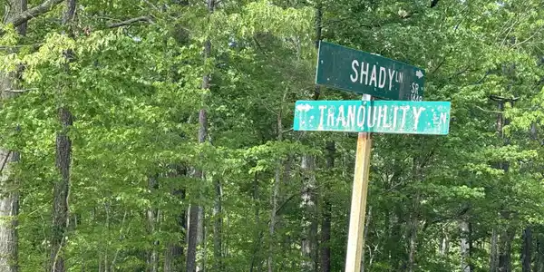 94f Shady & Tranquility Lane
