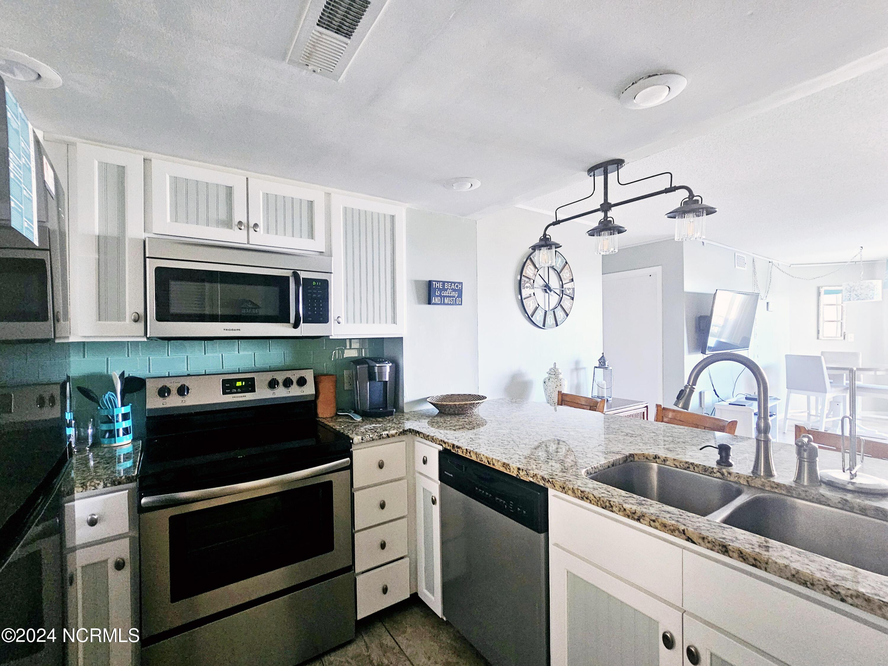 Image 4: Kitchen 3