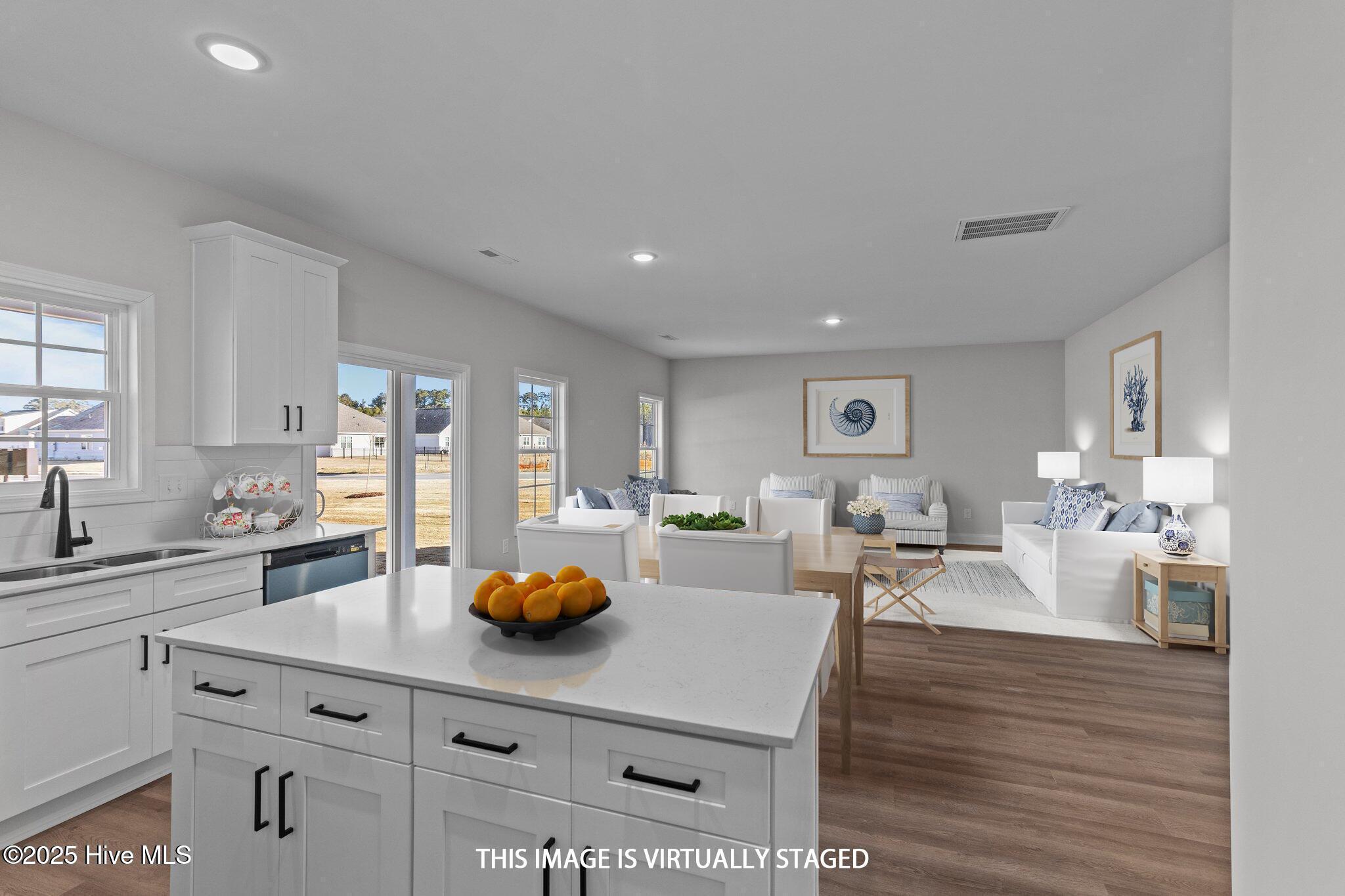 Image 4: 1000-tawney-trace-012