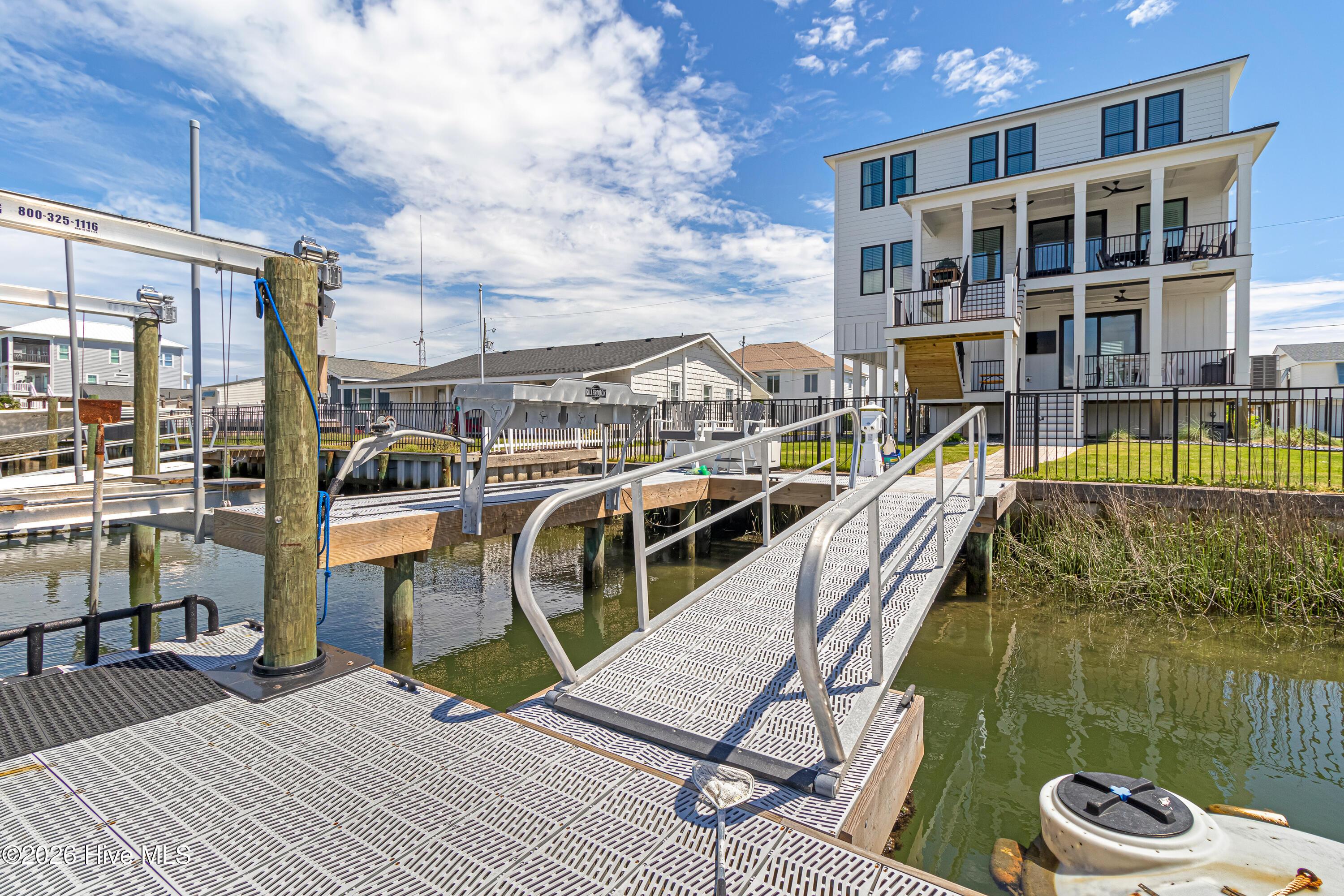 Image 1: Canal Front in AB with Private Dock