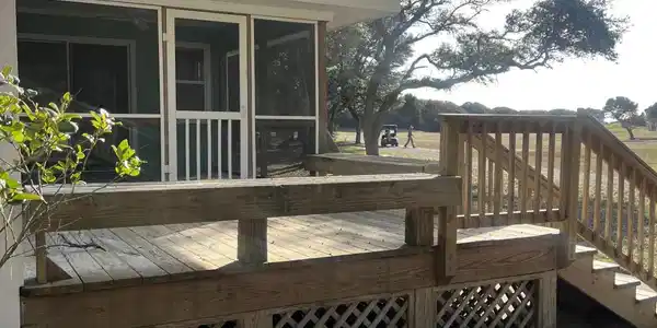 Image 4: Back Deck