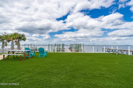 1086 Salter Path Road