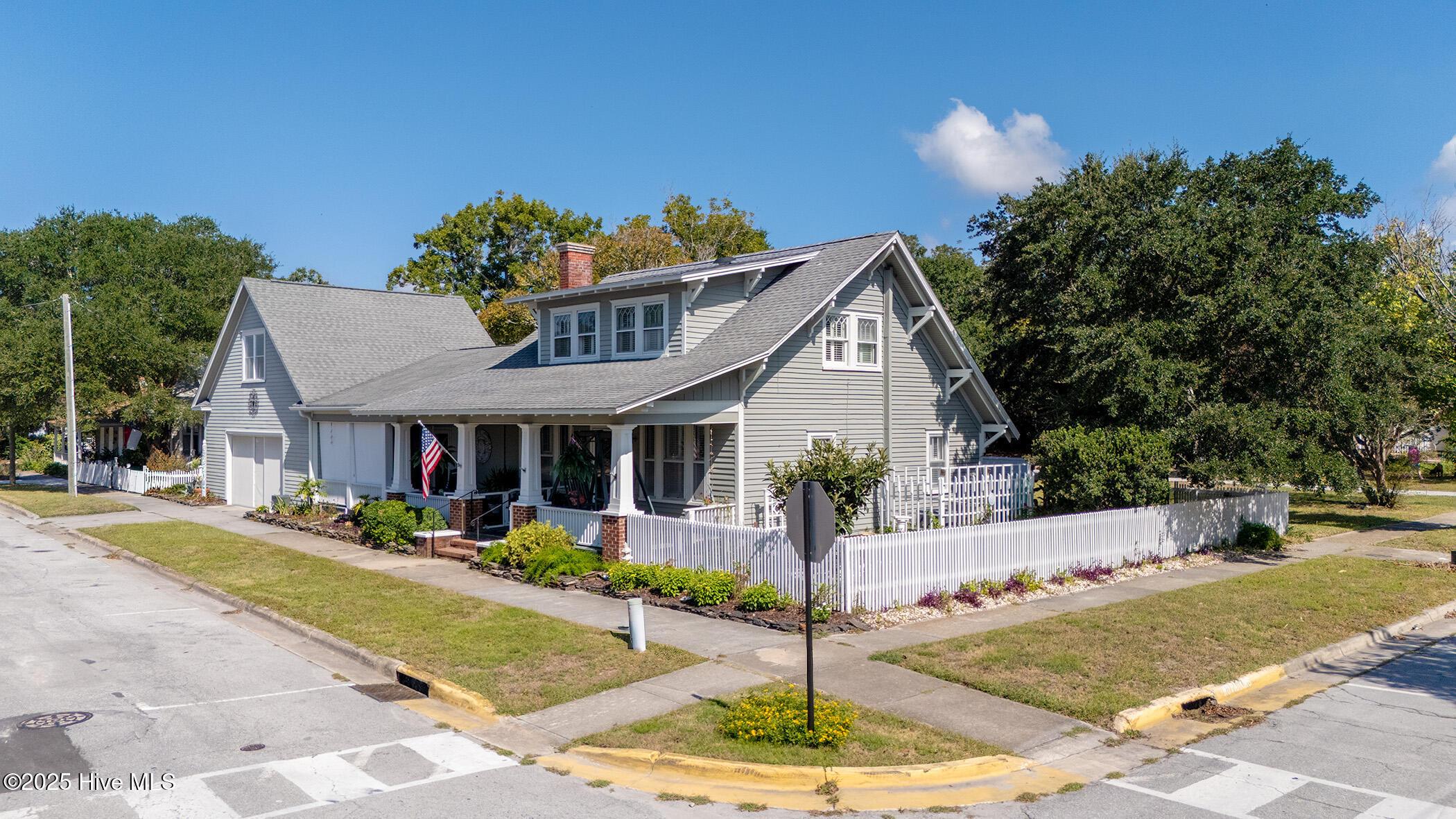 Image 4: 217 BROAD (1)