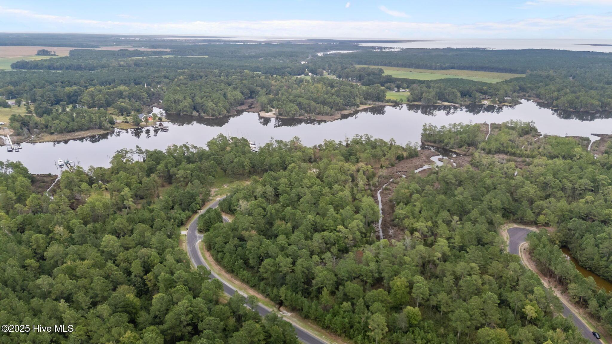 Image 3: 1-web-or-mls-DJI_20250917164313_0048_D