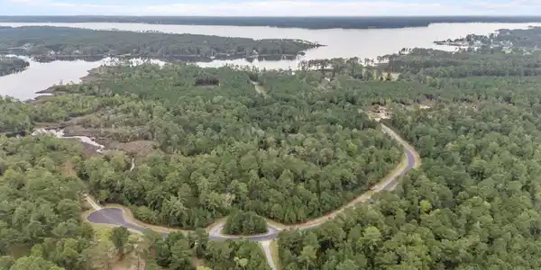 Image 4: 9-web-or-mls-DJI_20250917164156_0045_D