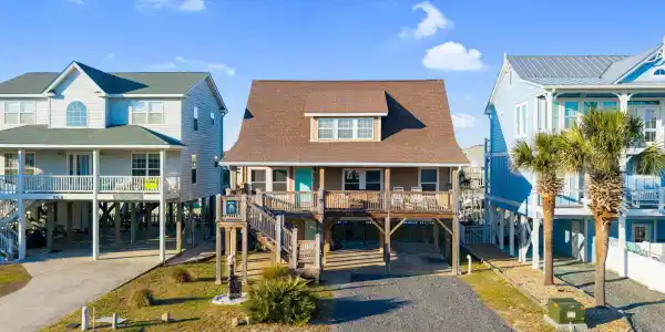 552 Ocean Boulevard W