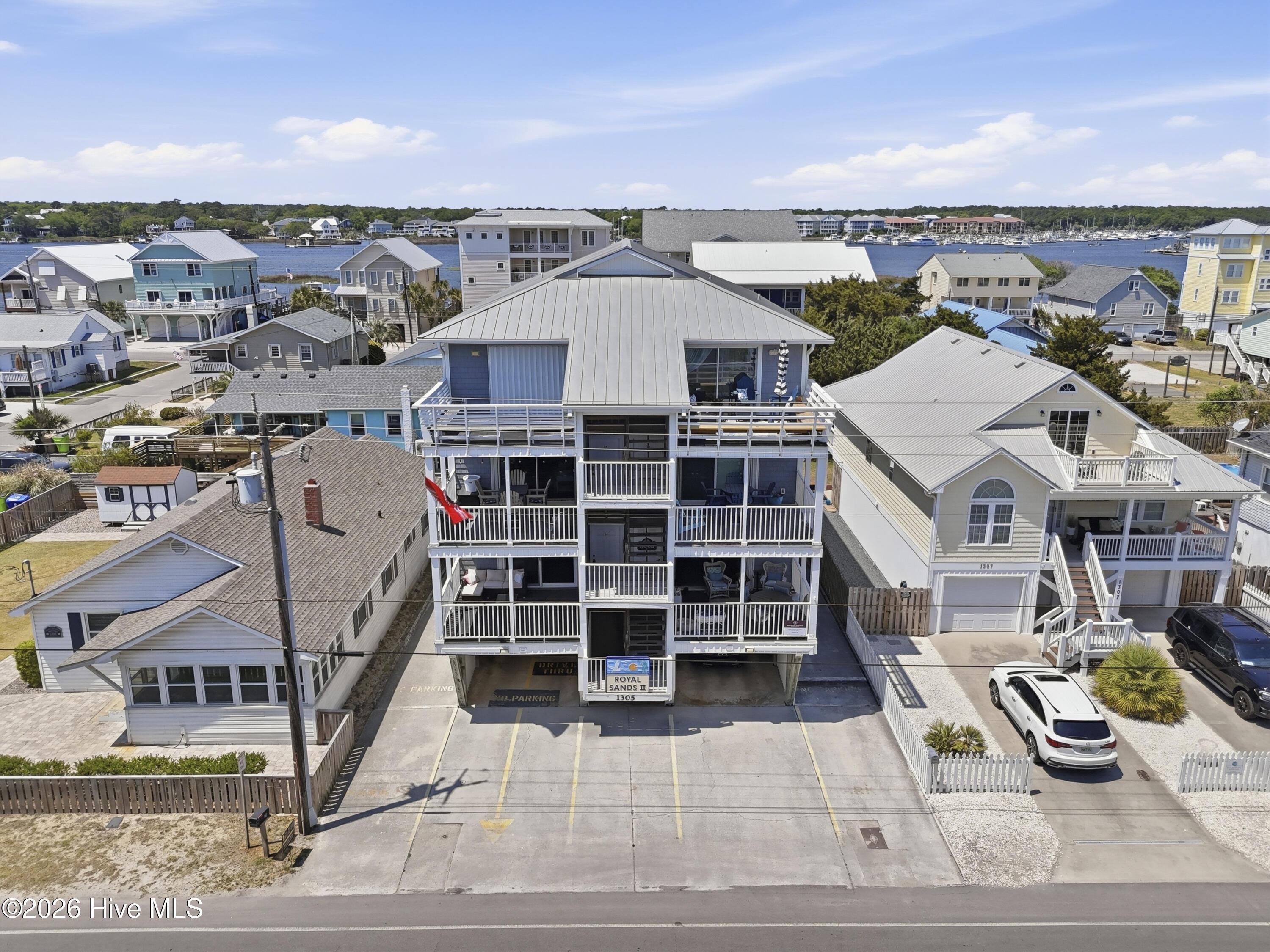 Image 2: 1305 CBAN Exterior