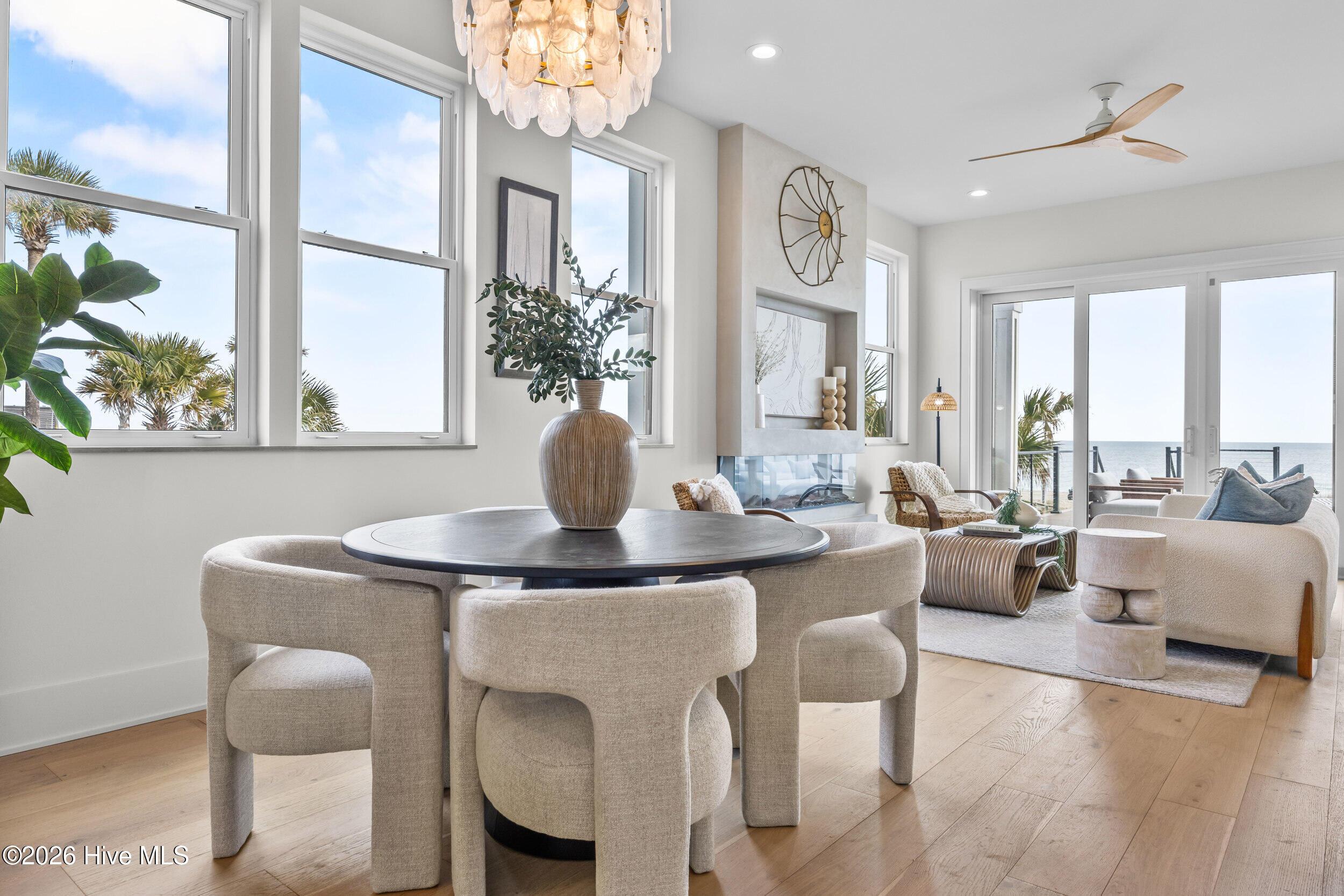 Image 4: 9_dining area