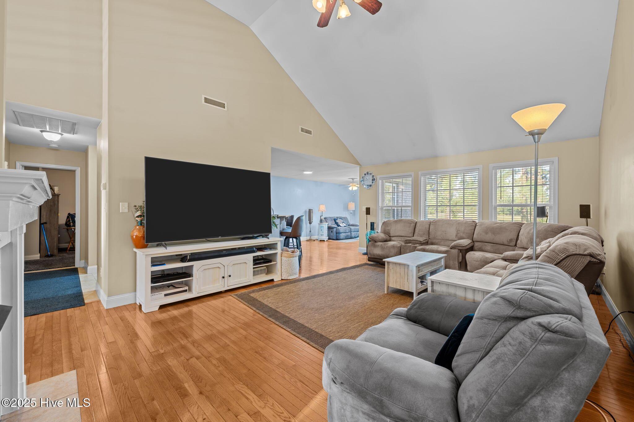 Image 2: 1207 Pelican Drive, New Bern, NC 28560