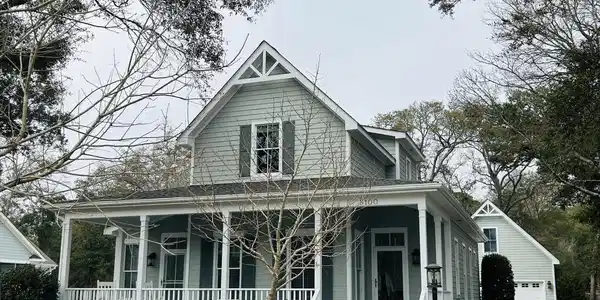 5100 Fernwood Drive