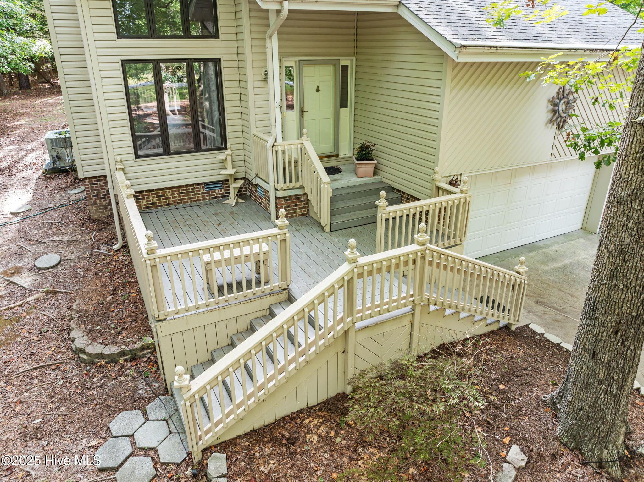 Image 4: Front Porch