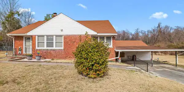 15 East Drive