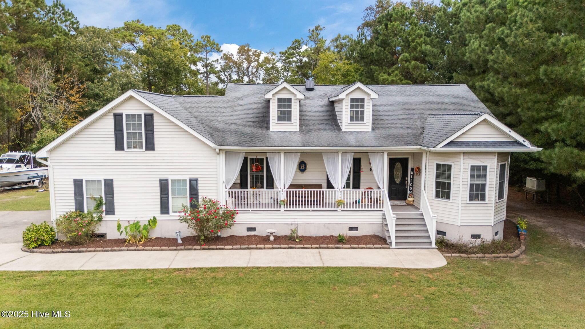 Image 4: front of house