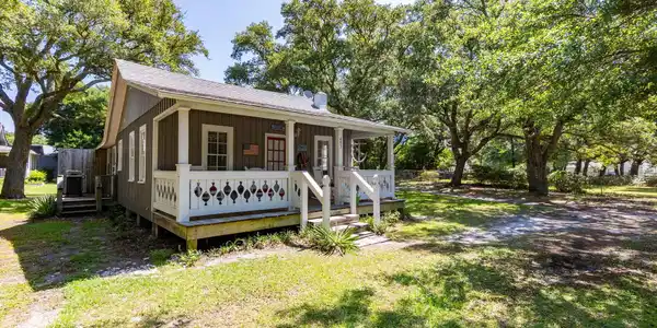493 Island Road