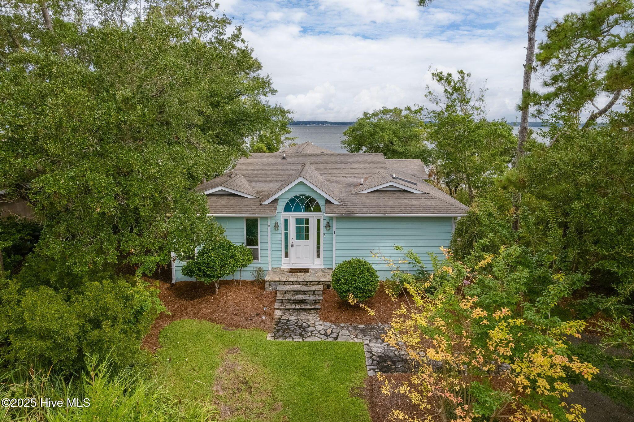 Image 2: Private lot in McGinnis Point