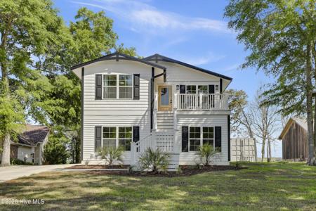 725 Chadwick Shores Drive