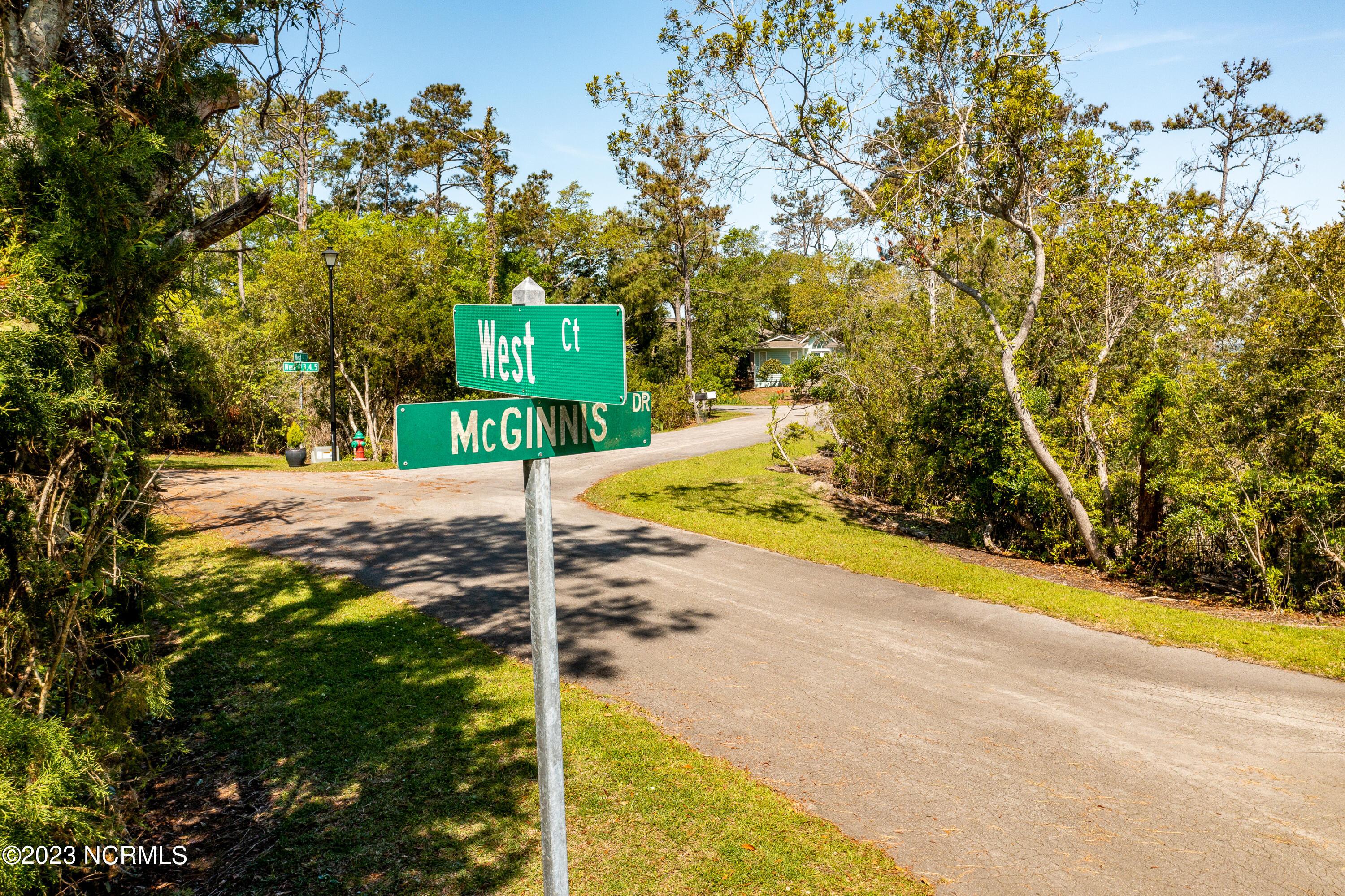 Image 4: McGinnis Point West Court