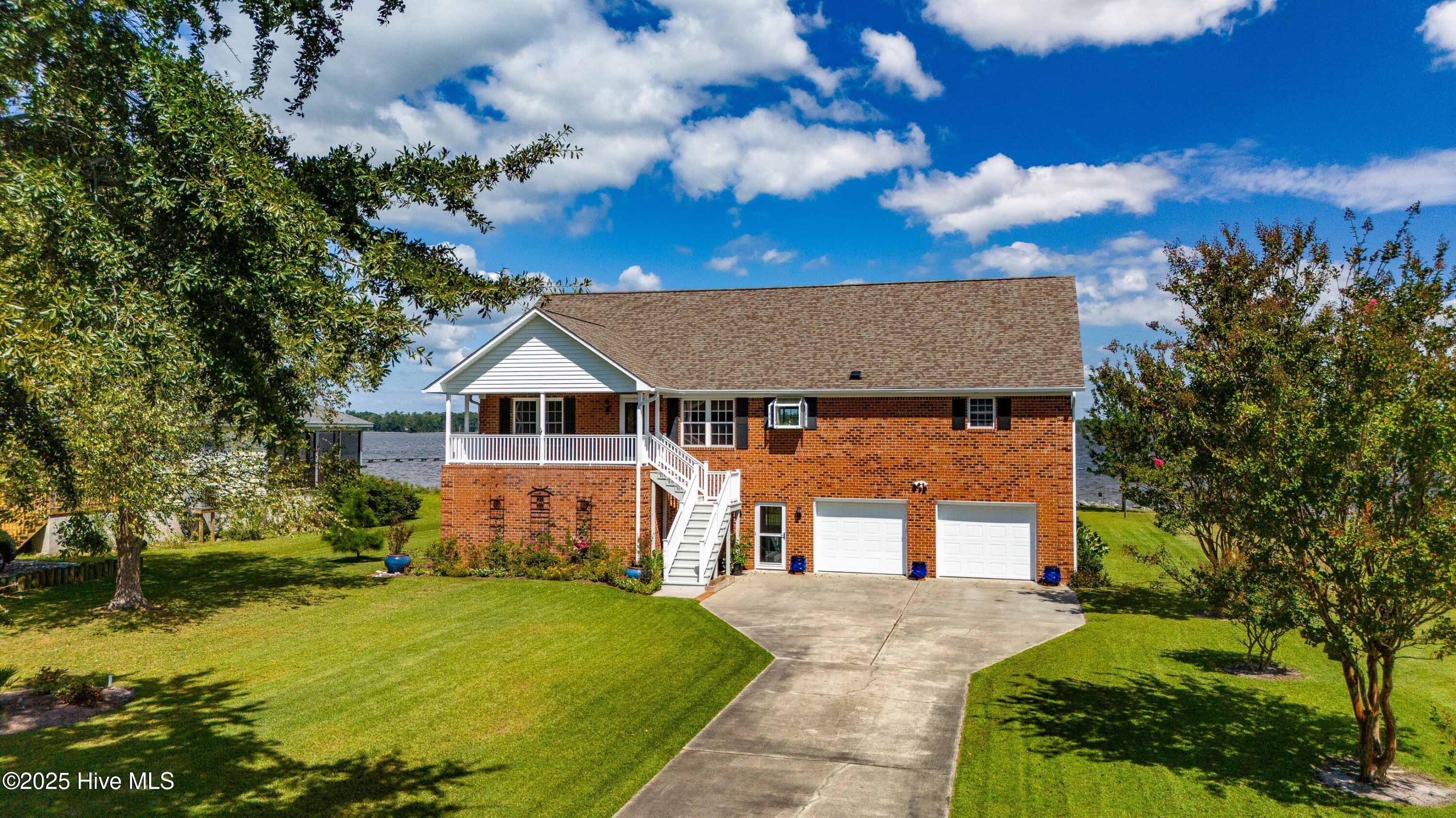 Image 1: 001_Exterior