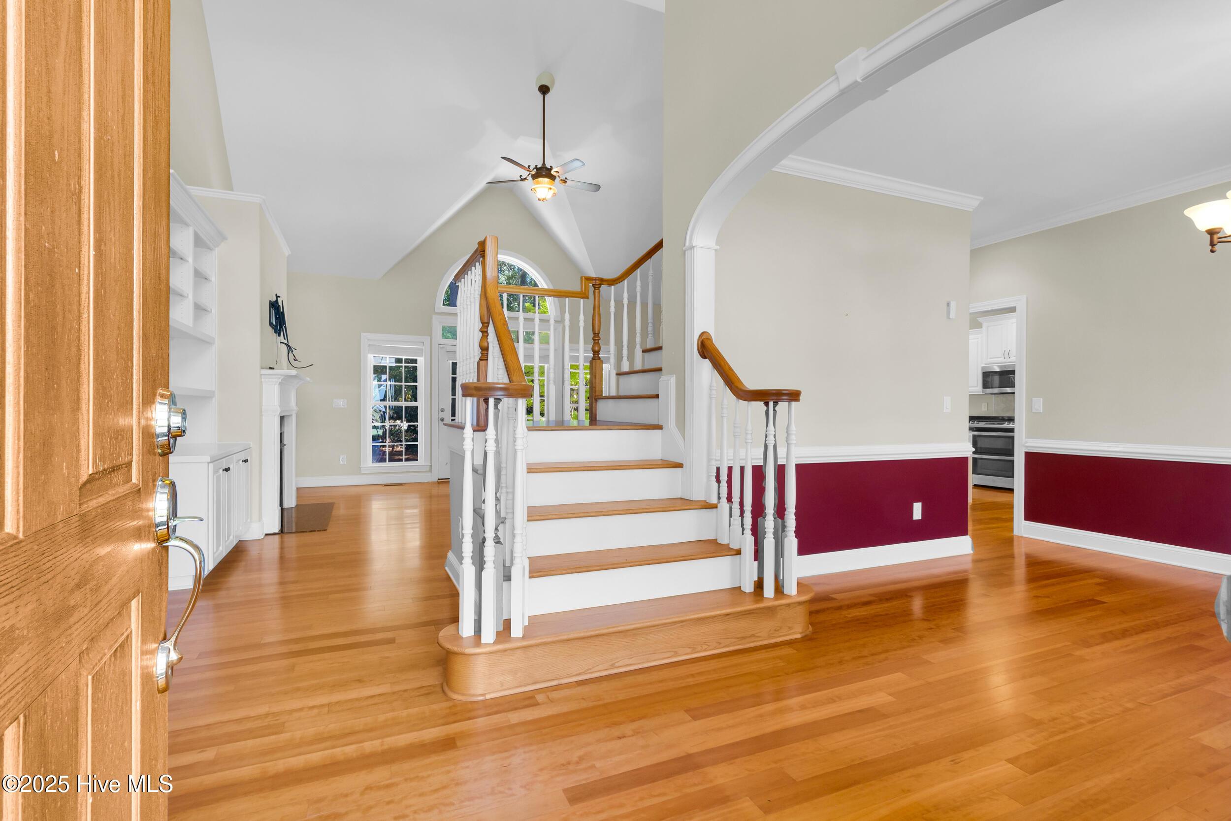 Image 2: 3512 Cranberry Lane