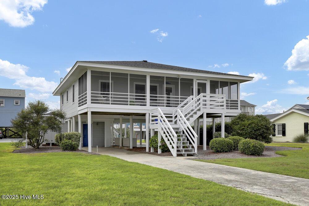 Image 3: Primary photo