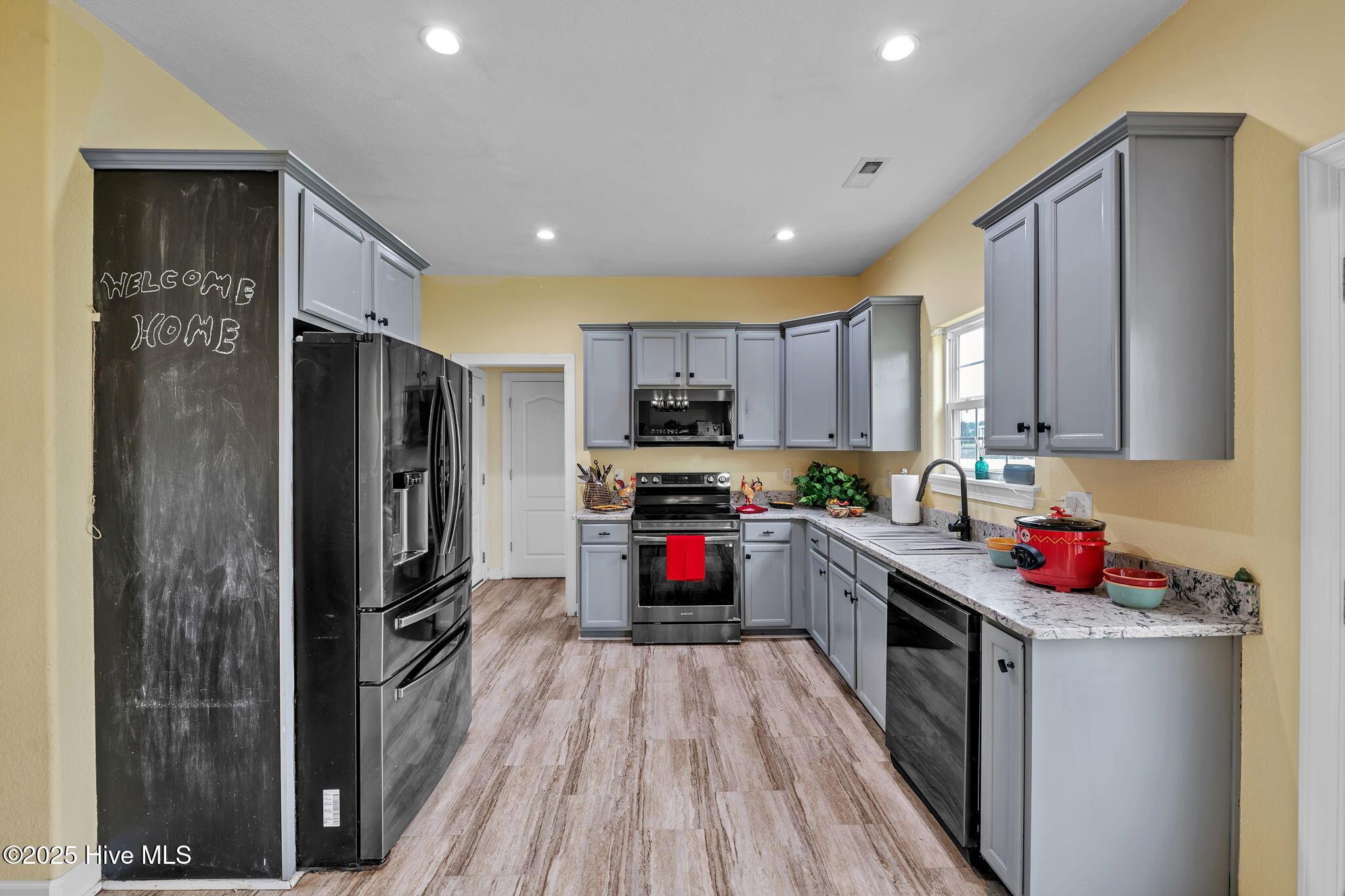 Image 4: 13-web-or-mls-DSC_0302