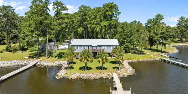 1035 Old Pamlico Beach Road W