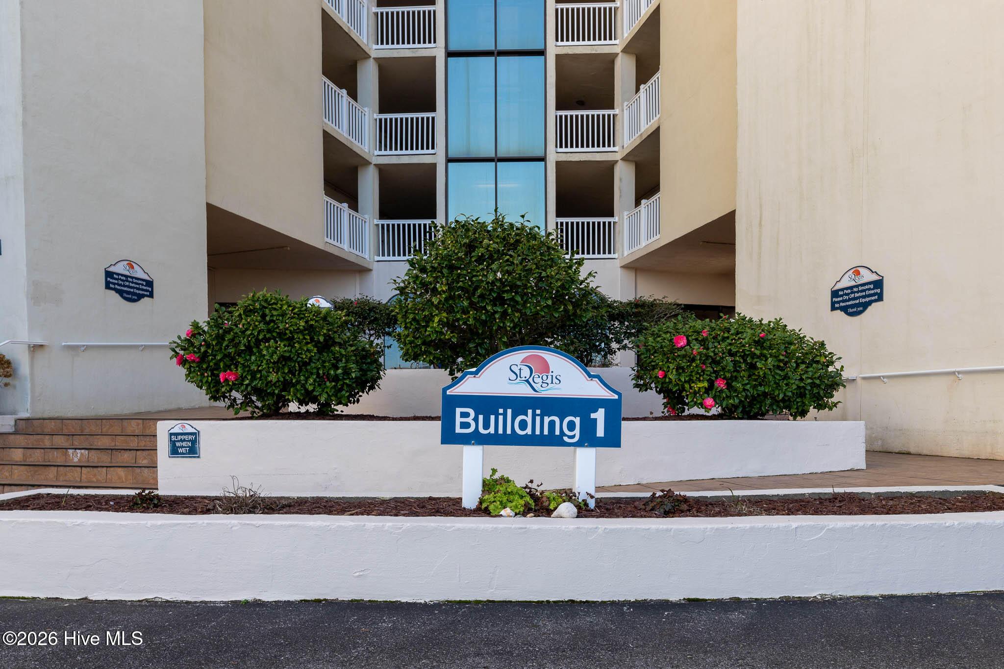 Image 4: Building 1