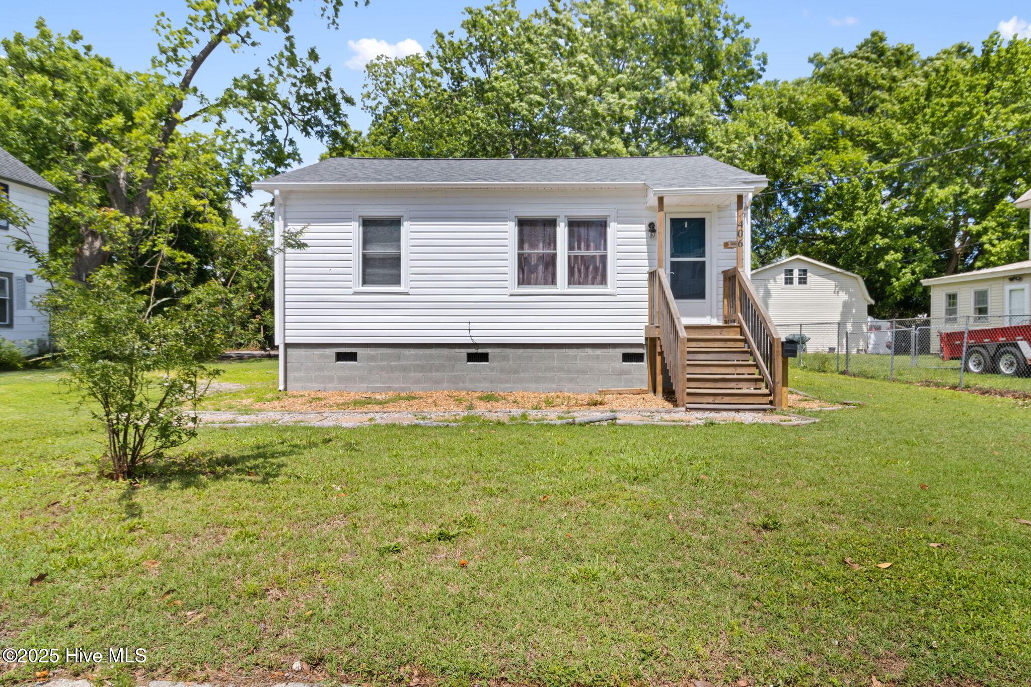 Image 1: 1-web-or-mls-walnu