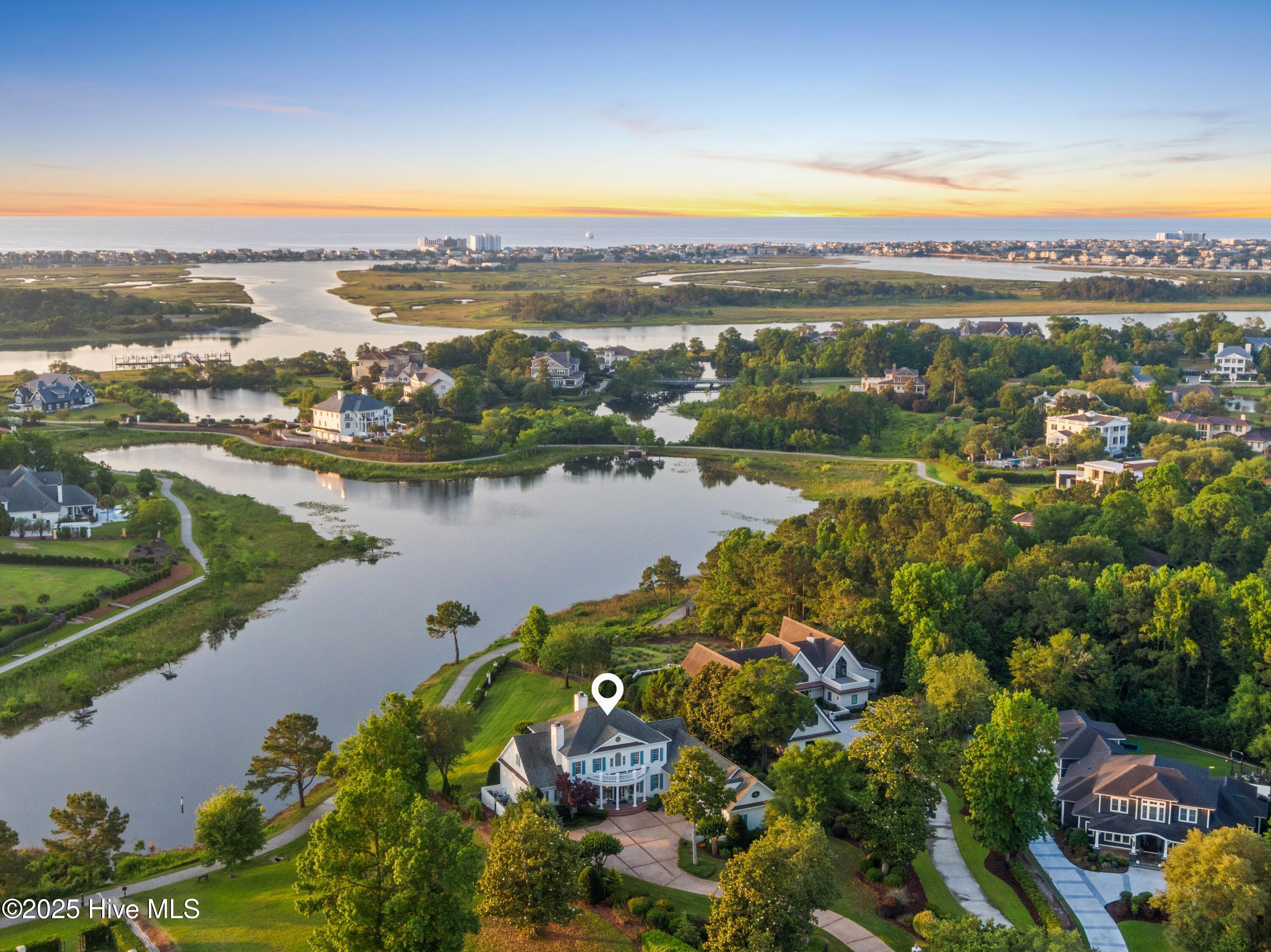 Image 3: 094_2220_moreland_drive_final-85_360