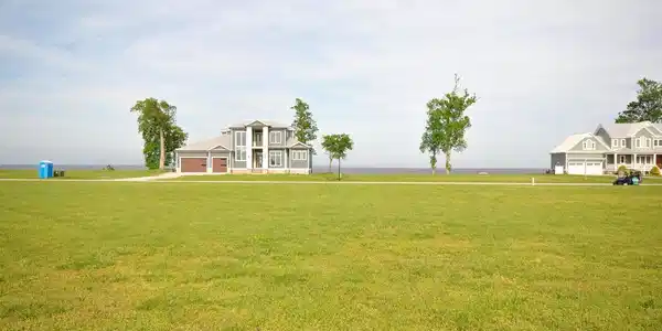 202 Majestic Circle