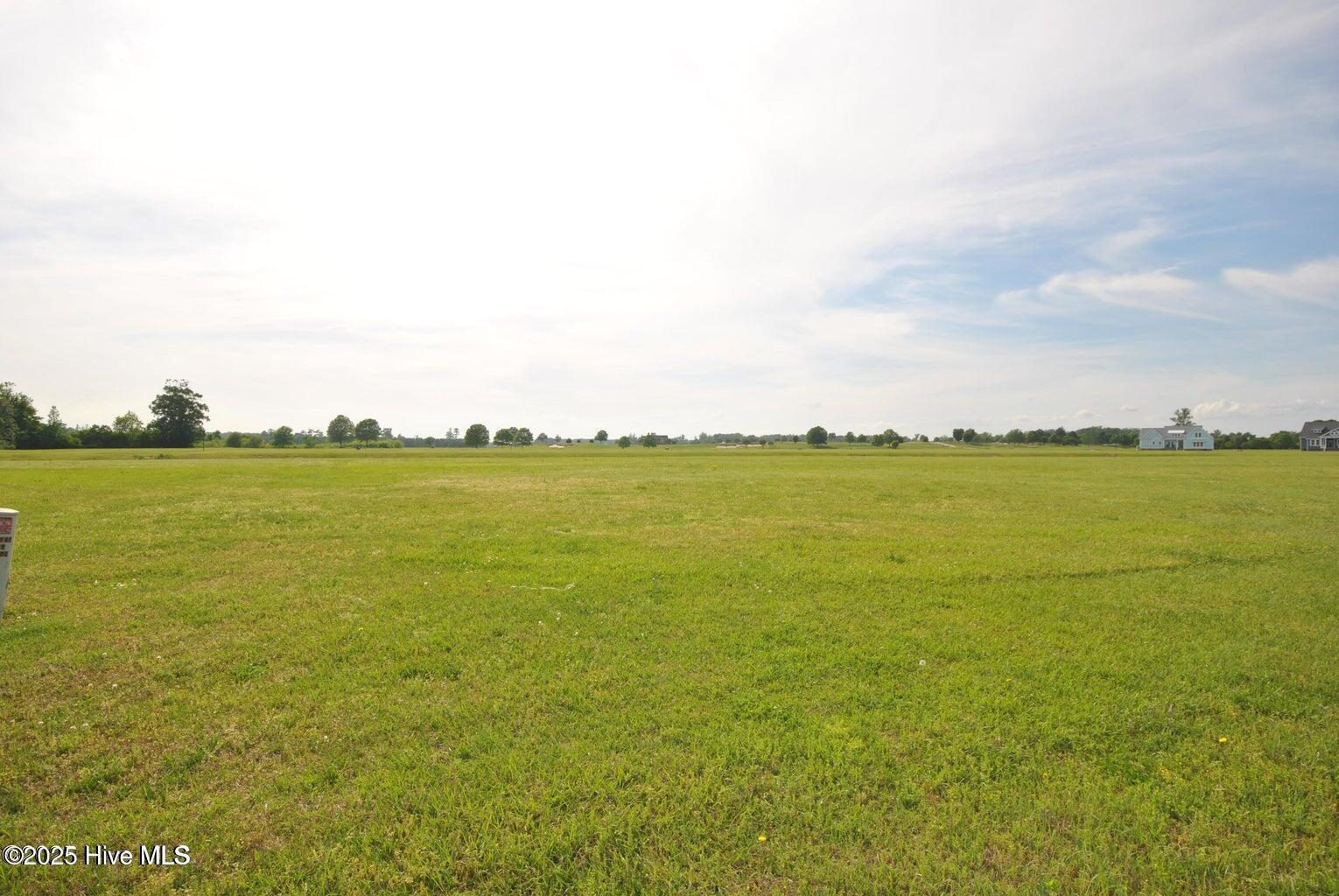 Image 2: Lot