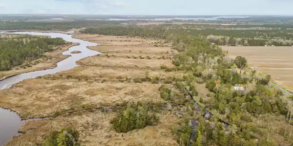 Image 4: 543 Aerial 6