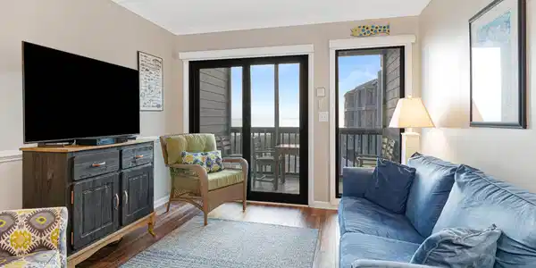 Image 2: Living Room