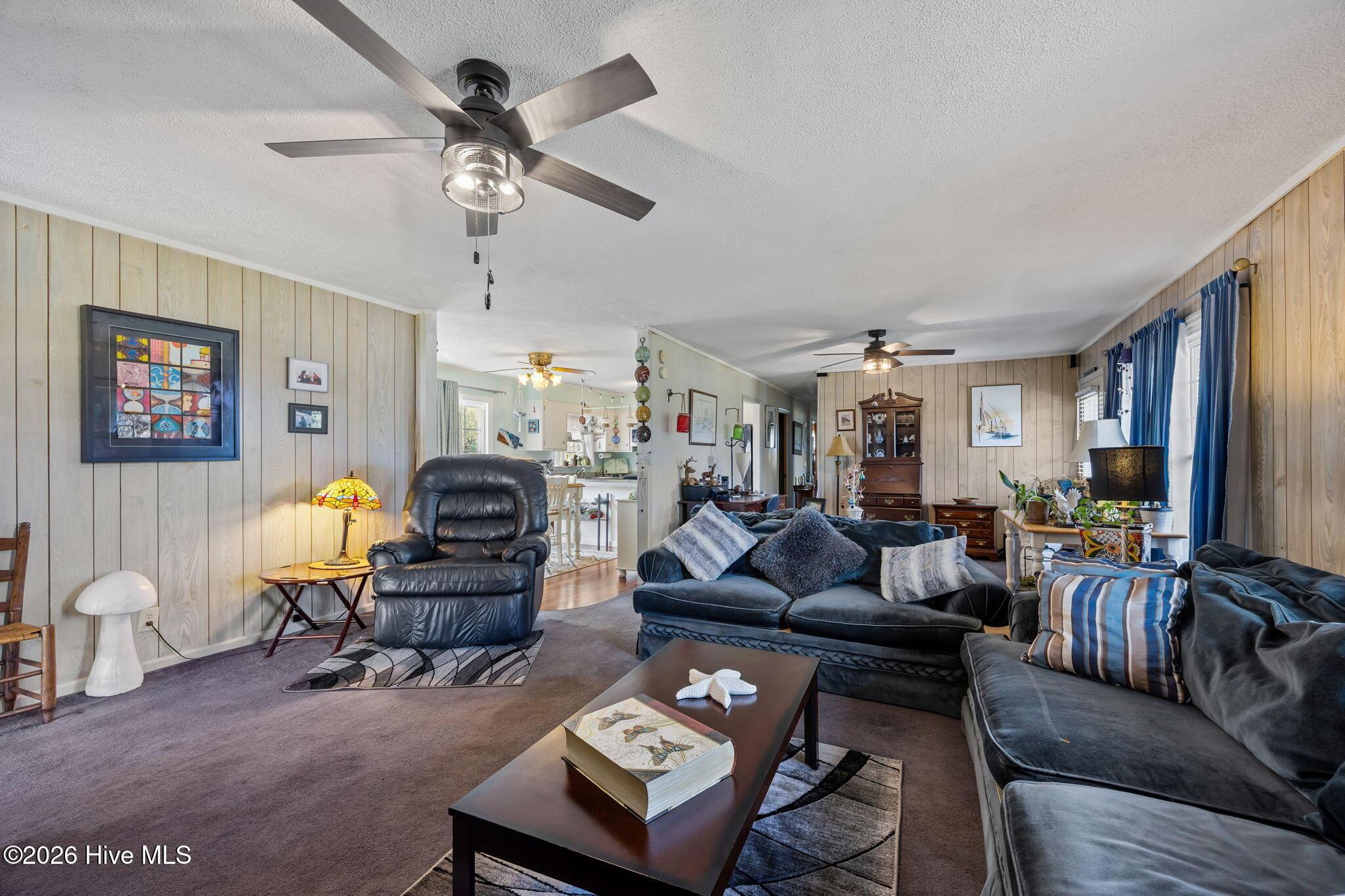 Image 3: 458 Bayview Dr