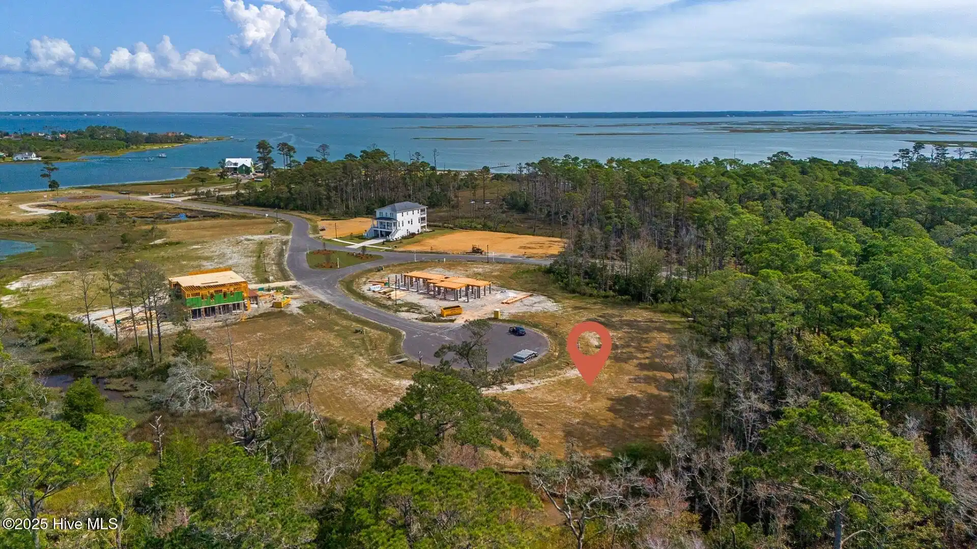 Image 1: 509 Swan Court