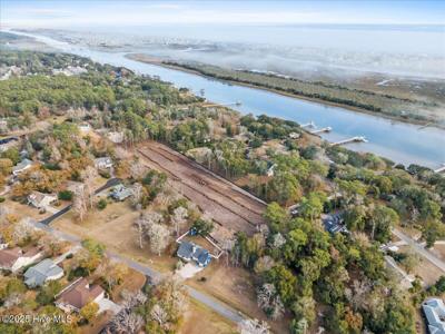 1 Osprey Pointe Court