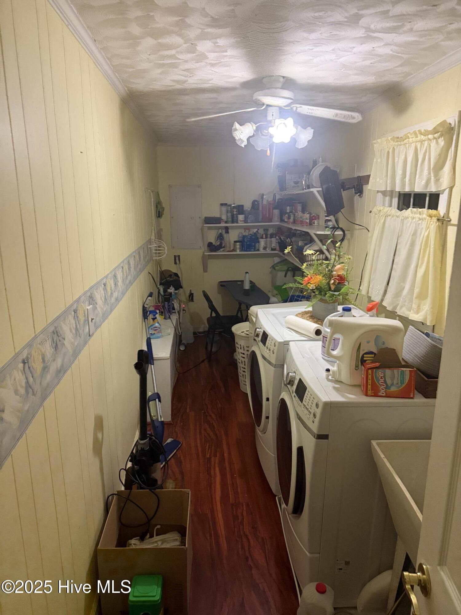 Image 3: Utility room