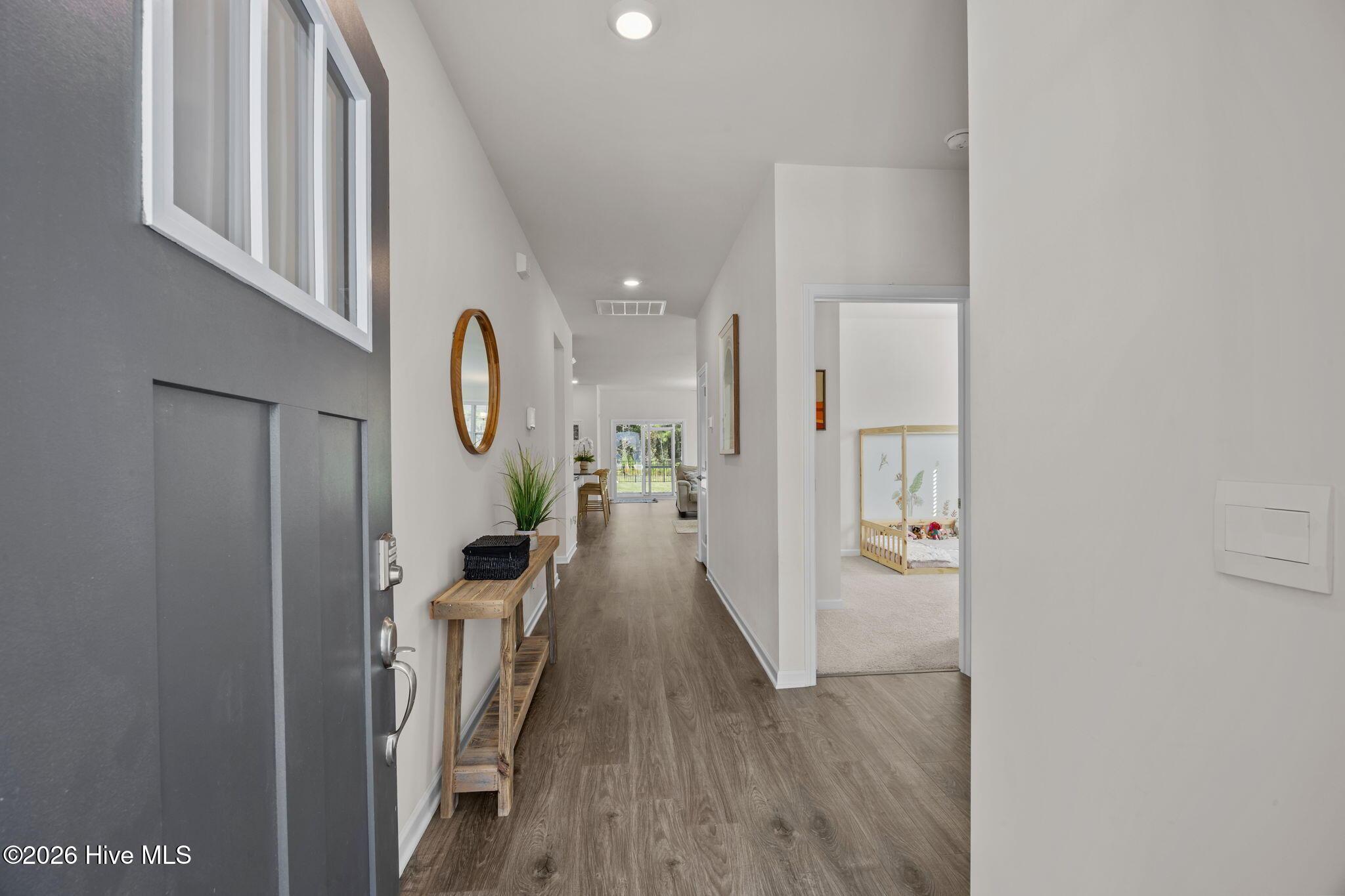 Image 3: 28-web-or-mls-0C0A4575