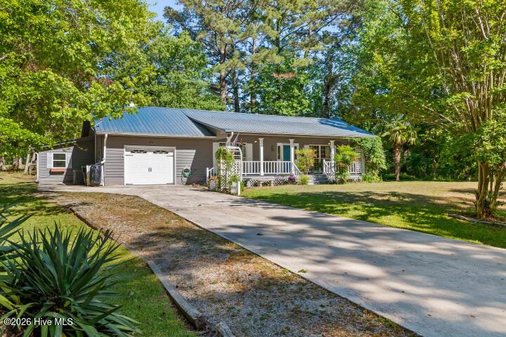 Image 1: Driveway View