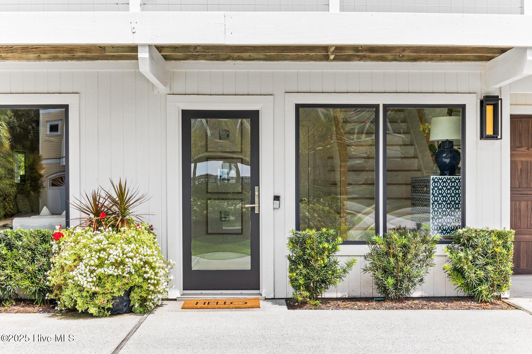 Image 4: 28_sandy_point-07_676