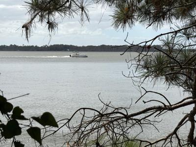 487 Pointe Vista Drive