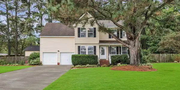 124 Annas Way