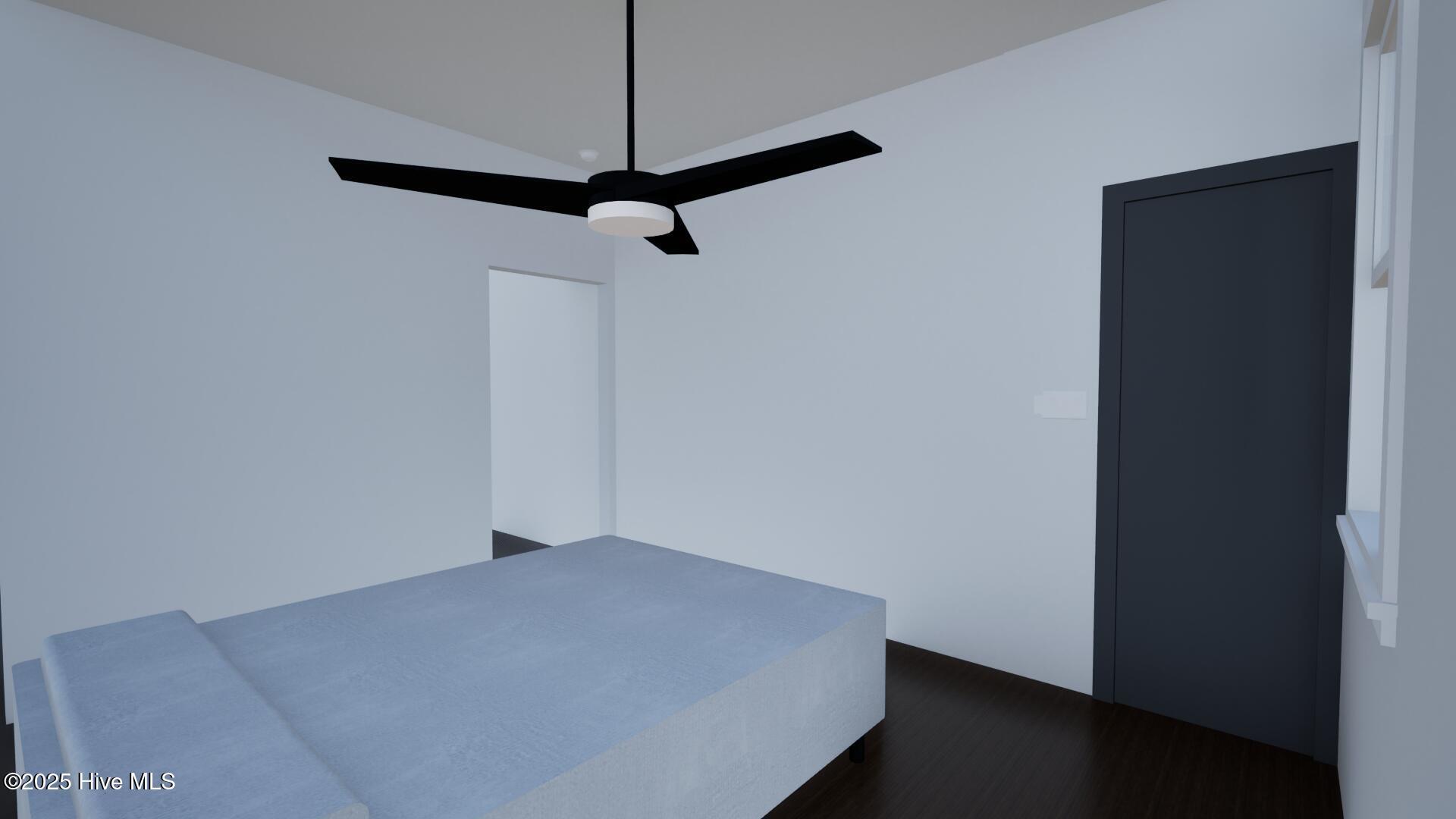 Image 3: Bedroom