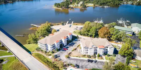 300 Midyette Street Unit B5