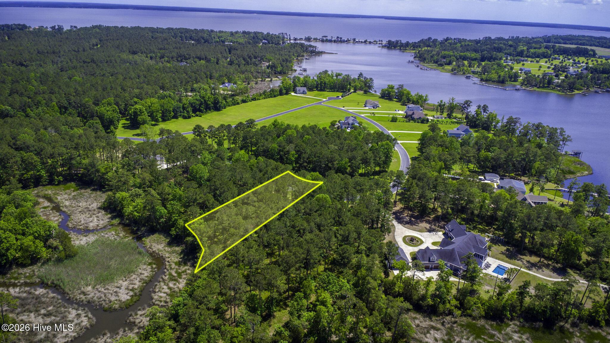 Image 3: 272 Southern Plantation Drive S