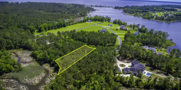 Image 3: 272 Southern Plantation Drive S