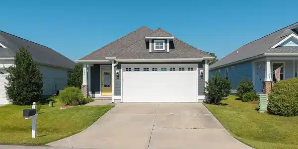 111 Finch Loop