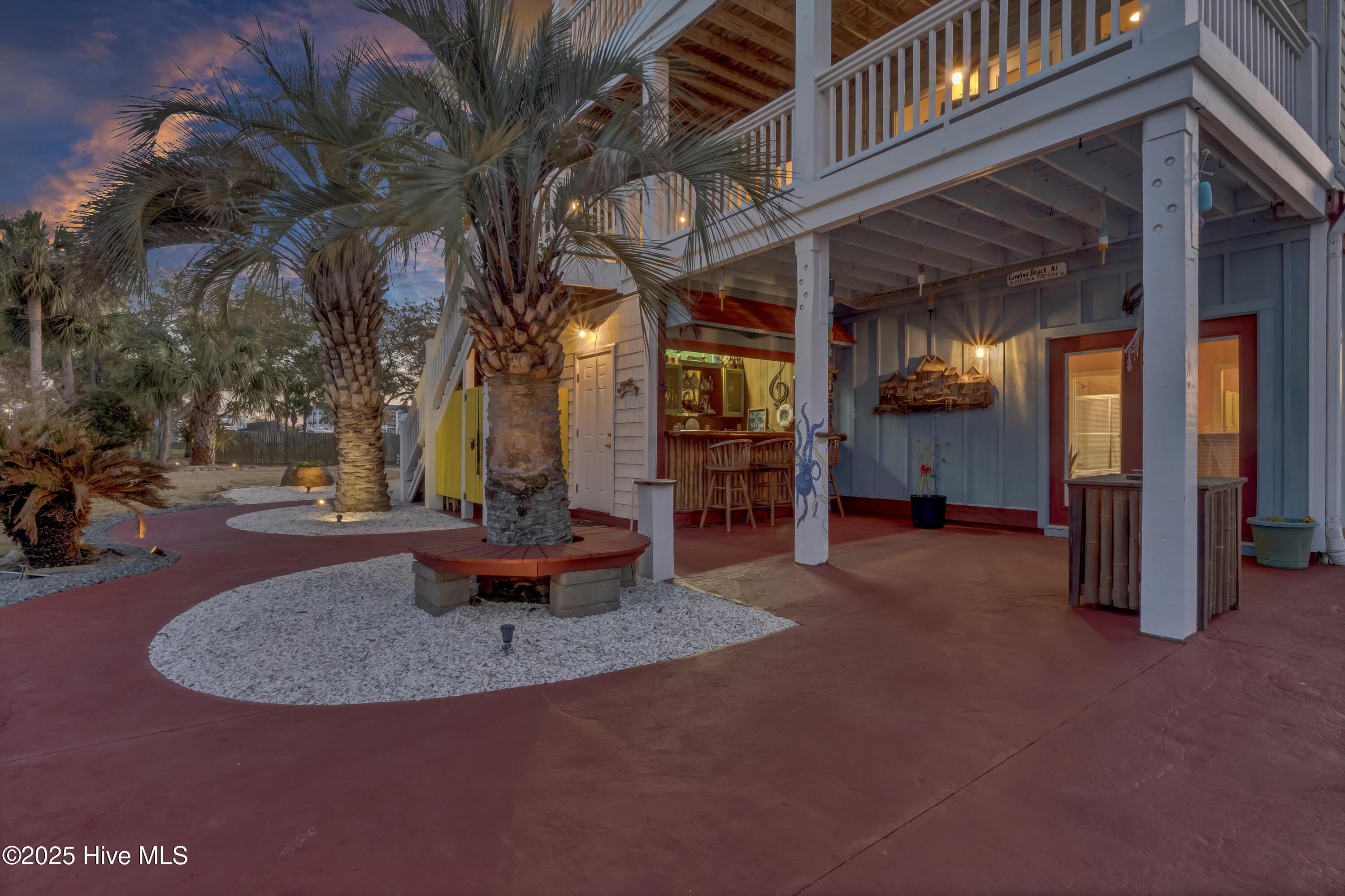 Image 4: 077_p1255727_704