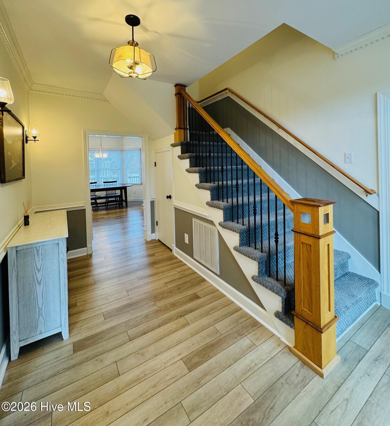 Image 2: Welcoming Foyer!